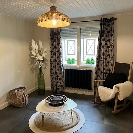 A Deux Pas Du Bassin Apartament *